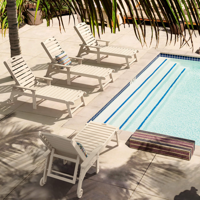 Helen Outdoor Chaise Lounge Chair with Wheels